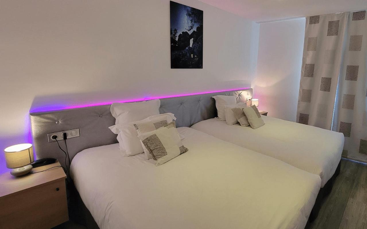 Hotel Logis Et Chez Camillou 3*
