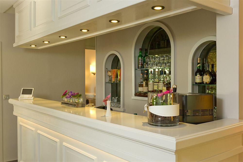Logis Et Chez Camillou Hotel