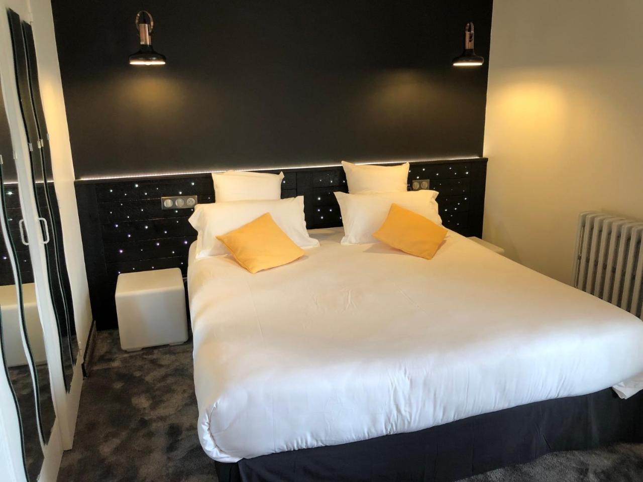 Logis Et Chez Camillou Hotel