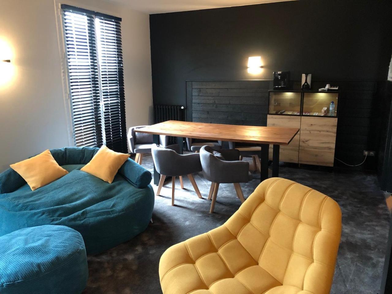Hotel Logis Et Chez Camillou